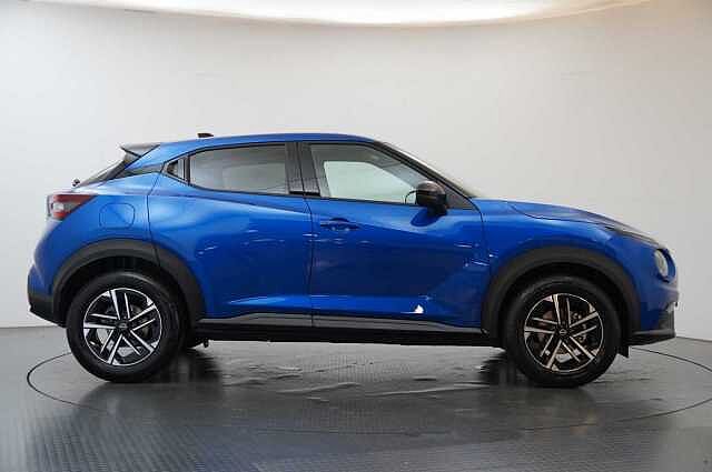 Nissan Juke 1.0 DIG-T 114 N-Connecta with Sat Nav and Rear View Camera
