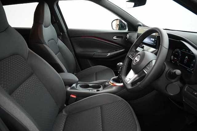 Nissan Juke 1.0 DIG-T 114 N-Connecta with Sat Nav and Rear View Camera