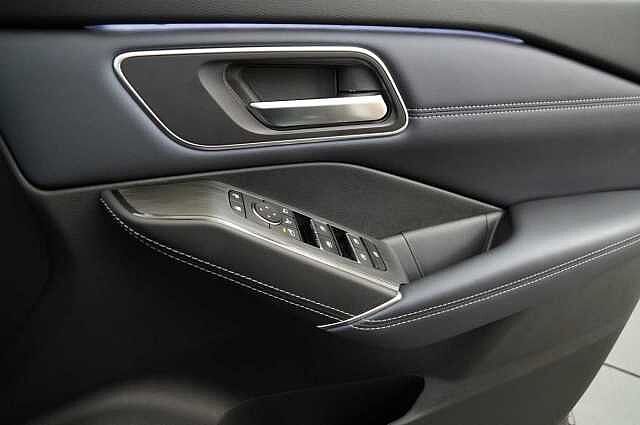 Nissan Qashqai 1.3 DIG-T MH 158 Tekna with Glass Roof and Drive Assist Technology