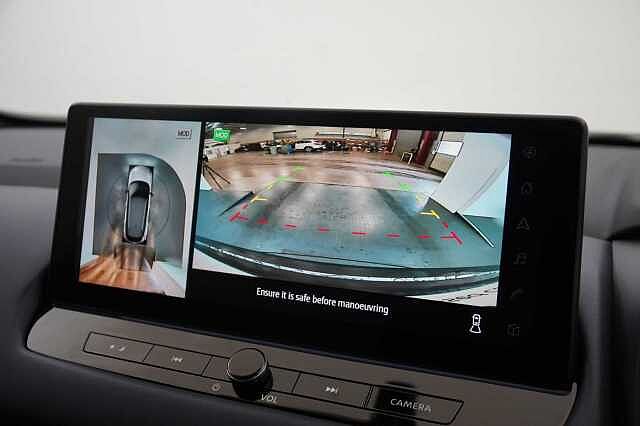 Nissan Qashqai 1.3 DIG-T MH 158 Tekna with Glass Roof and Drive Assist Technology