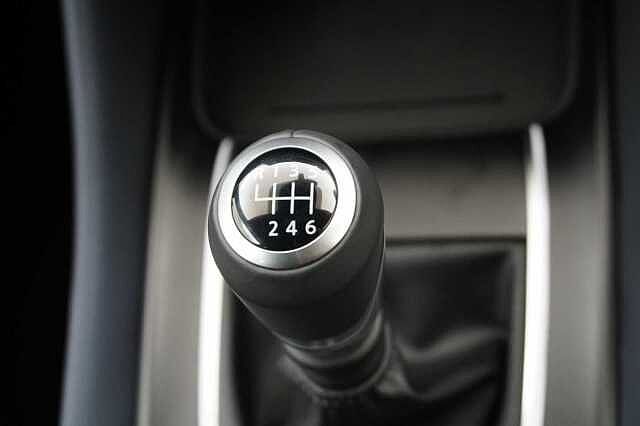 Nissan Qashqai 1.3 DIG-T MH 158 Tekna with Glass Roof and Drive Assist Technology