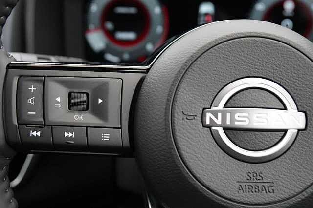 Nissan Qashqai 1.3 DIG-T MH 158 Tekna with Glass Roof and Drive Assist Technology