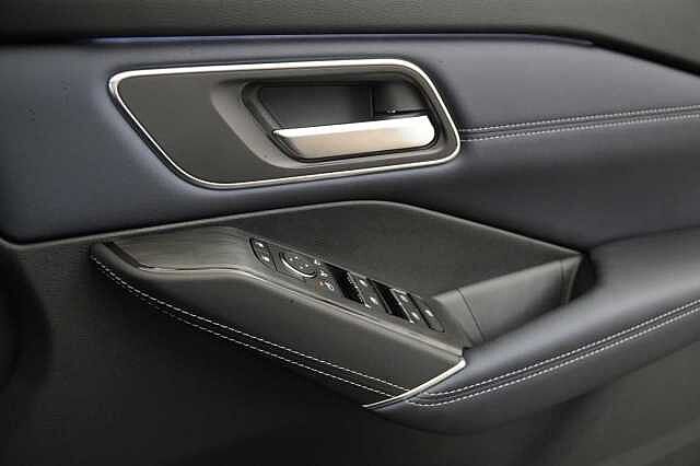 Nissan Qashqai 1.3 DIG-T MH 158 Tekna with Glass Roof and Drive Assist Technology