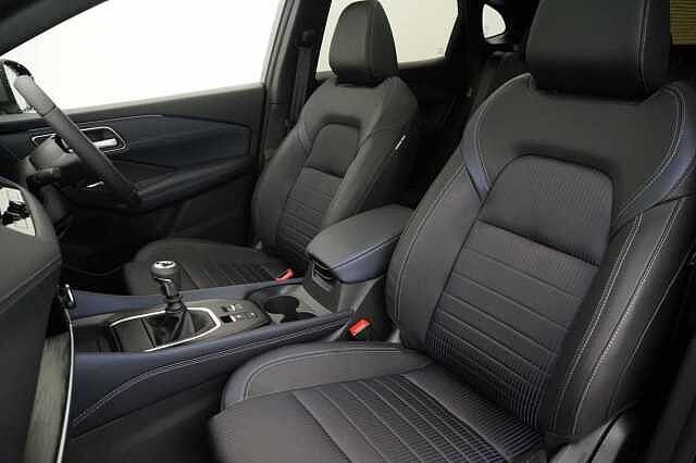Nissan Qashqai 1.3 DIG-T MH 158 Tekna with Glass Roof and Drive Assist Technology