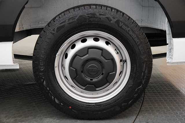 Nissan Interstar 2.0 dCi 130 Acenta L3 H2 3.5T Panel Van