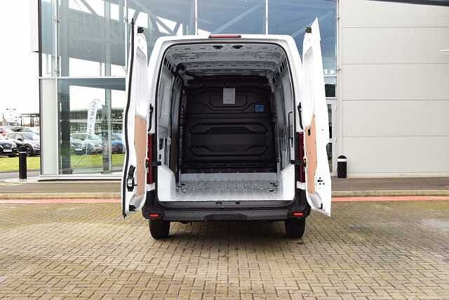 Nissan Interstar 2.0 dCi 130 Acenta L3 H2 3.5T Panel Van