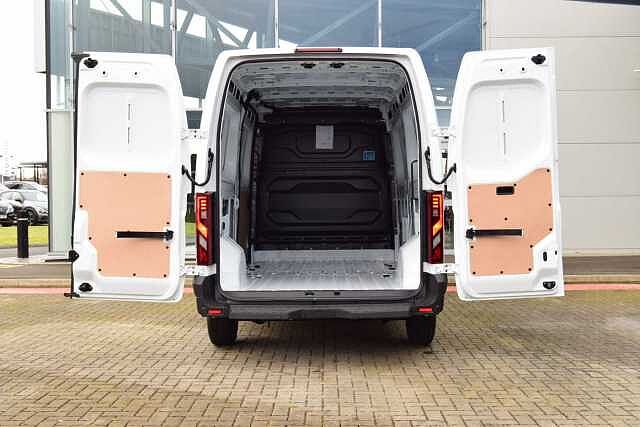 Nissan Interstar 2.0 dCi 130 Acenta L3 H2 3.5T Panel Van