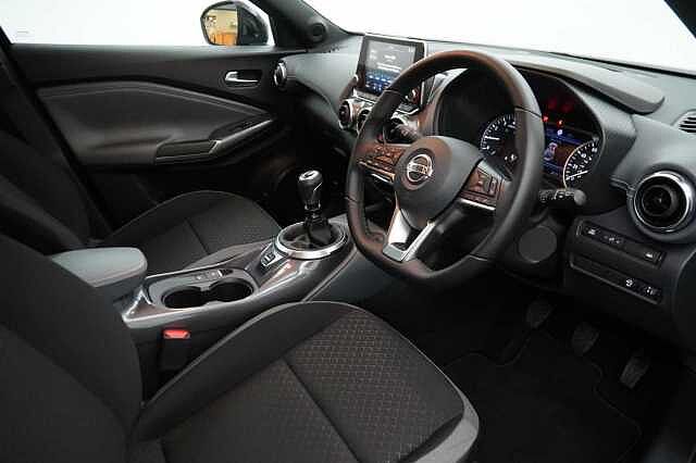 Nissan Juke 1.0 DIG-T 114 N-Connecta with Sat Nav and Rear Camera