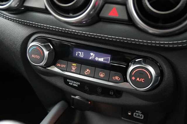 Nissan Juke 1.0 DIG-T 114 N-Connecta with Sat Nav and Rear Camera