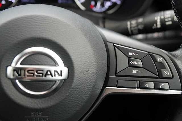 Nissan Juke 1.0 DIG-T 114 N-Connecta with Sat Nav and Rear Camera