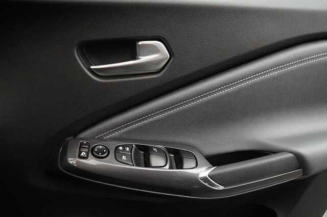 Nissan Juke 1.0 DIG-T 114 N-Connecta with Sat Nav and Rear Camera