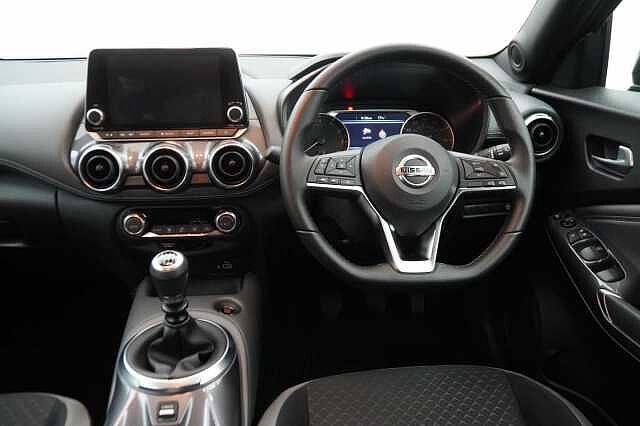 Nissan Juke 1.0 DIG-T 114 N-Connecta with Sat Nav and Rear Camera