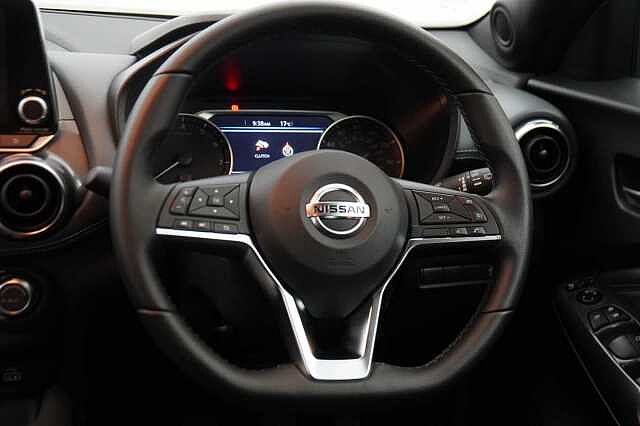 Nissan Juke 1.0 DIG-T 114 N-Connecta with Sat Nav and Rear Camera