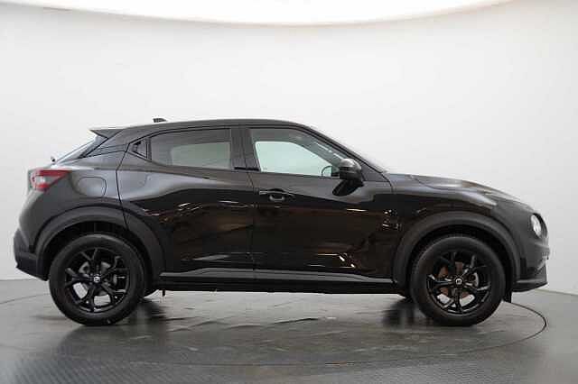 Nissan Juke 1.0 DIG-T 114 N-Connecta with Sat Nav and Rear Camera