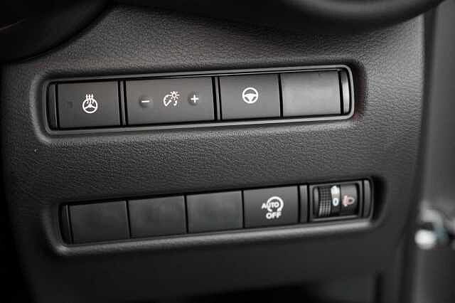 Nissan Juke 1.0 DIG-T 114 Tekna with BOSE Audio and Drive Assist Technology