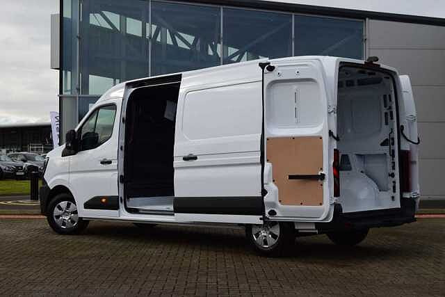 Nissan All New Interstar 2.0 dCi 150 Tekna L3 H2 3.5T Panel Van (S/S)