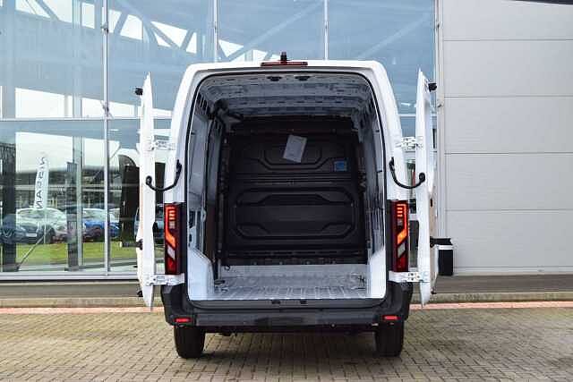 Nissan All New Interstar 2.0 dCi 150 Tekna L3 H2 3.5T Panel Van (S/S)