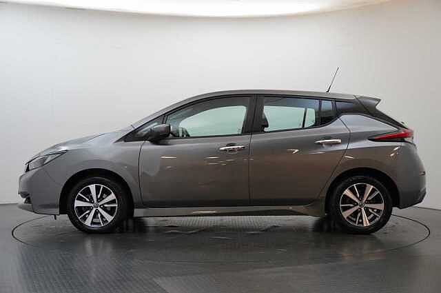 Nissan LEAF 40KW Acenta Auto with Intelligent Cruise Control and Rear View Camera