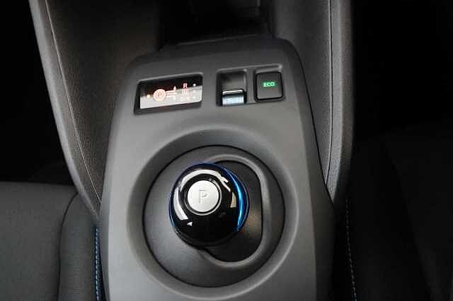 Nissan LEAF 40KW Acenta Auto with Intelligent Cruise Control and Rear View Camera