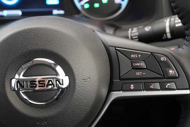 Nissan LEAF 40KW Acenta Auto with Intelligent Cruise Control and Rear View Camera