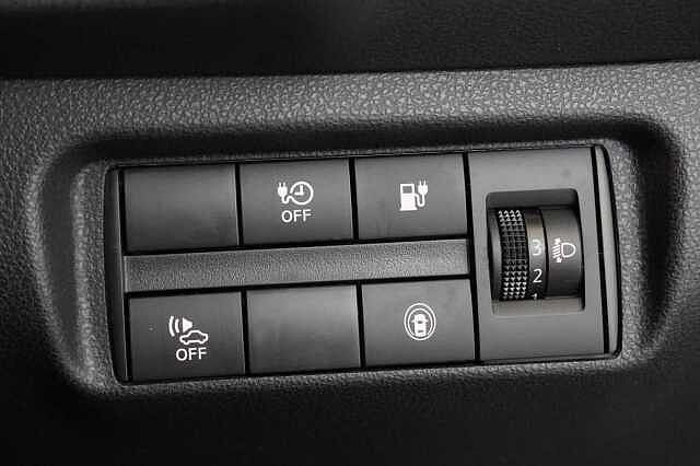 Nissan LEAF 40KW Acenta Auto with Intelligent Cruise Control and Rear View Camera