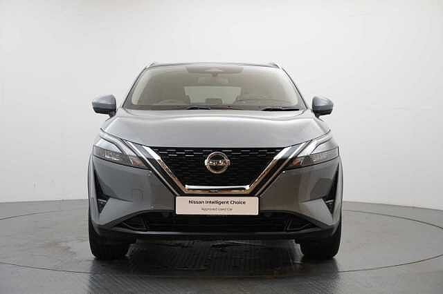 Nissan Qashqai 1.3 DIG-T MH 140 N-Connecta with Glass Roof + Sat Nav and 360 View Cameras