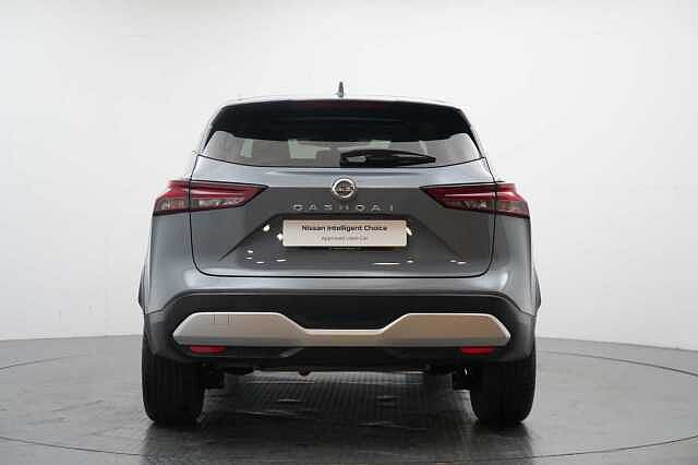 Nissan Qashqai 1.3 DIG-T MH 140 N-Connecta with Glass Roof + Sat Nav and 360 View Cameras