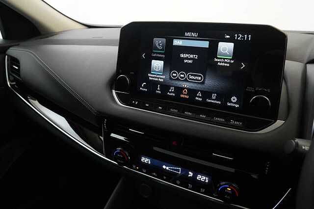 Nissan Qashqai 1.3 DIG-T MH 140 N-Connecta with Glass Roof + Sat Nav and 360 View Cameras