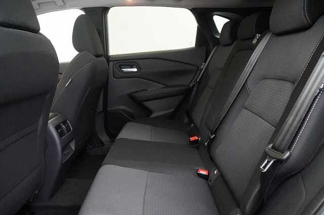 Nissan Qashqai 1.3 DIG-T MH 140 N-Connecta with Glass Roof + Sat Nav and 360 View Cameras