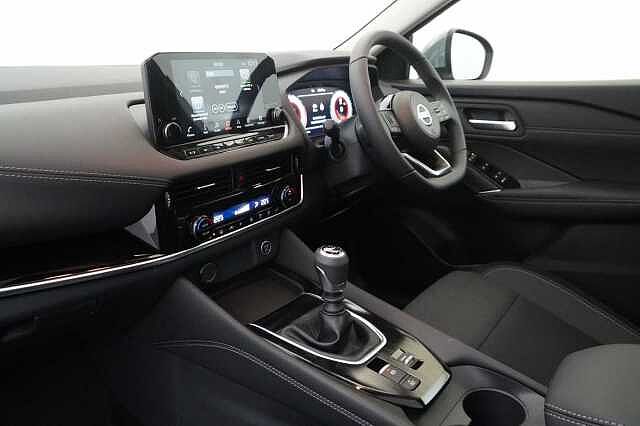 Nissan Qashqai 1.3 DIG-T MH 140 N-Connecta with Glass Roof + Sat Nav and 360 View Cameras