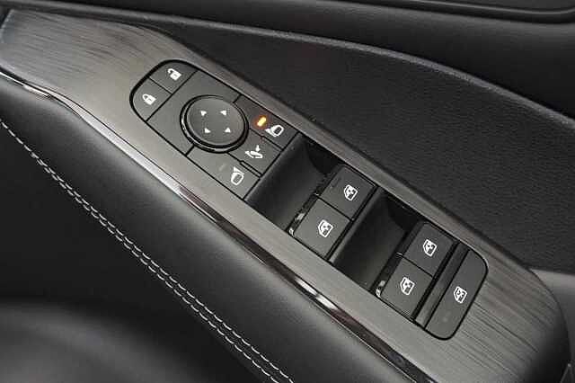 Nissan Qashqai 1.3 DIG-T MH 140 N-Connecta with Glass Roof + Sat Nav and 360 View Cameras