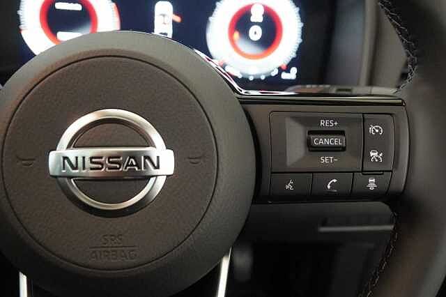 Nissan Qashqai 1.3 DIG-T MH 140 N-Connecta with Glass Roof + Sat Nav and 360 View Cameras