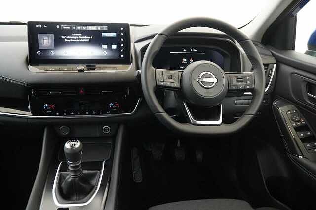 Nissan Qashqai 1.3 DIG-T MH 140 N-Connecta with Glass Roof + Sat Nav and 360 View Cameras