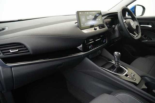 Nissan Qashqai 1.3 DIG-T MH 140 N-Connecta with Glass Roof + Sat Nav and 360 View Cameras