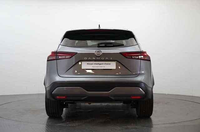 Nissan Qashqai 1.3 DIG-T MH 140 N-Connecta with Glass Roof + Sat Nav and 360 View Cameras