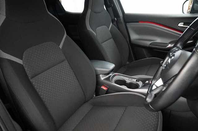 Nissan Juke 1.0 DIG-T 117 N-Connecta with Sat Nav and Rear View Camera