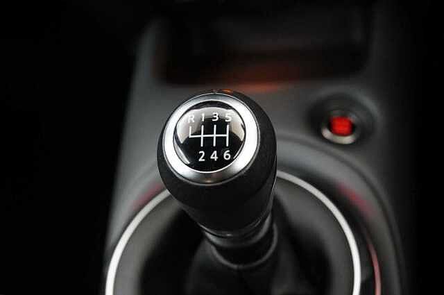 Nissan Juke 1.0 DIG-T 117 N-Connecta with Sat Nav and Rear View Camera