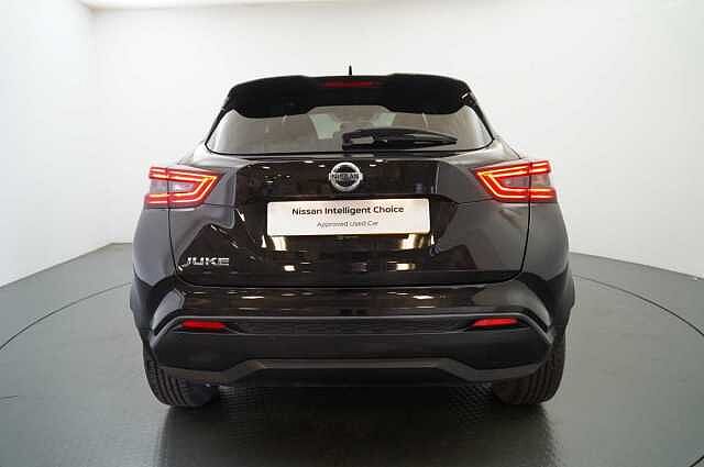 Nissan Juke 1.0 DIG-T 117 N-Connecta with Sat Nav and Rear View Camera