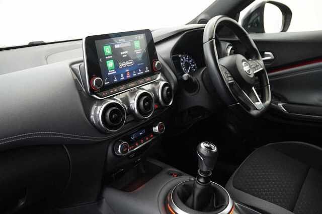 Nissan Juke 1.0 DIG-T 117 N-Connecta with Sat Nav and Rear View Camera