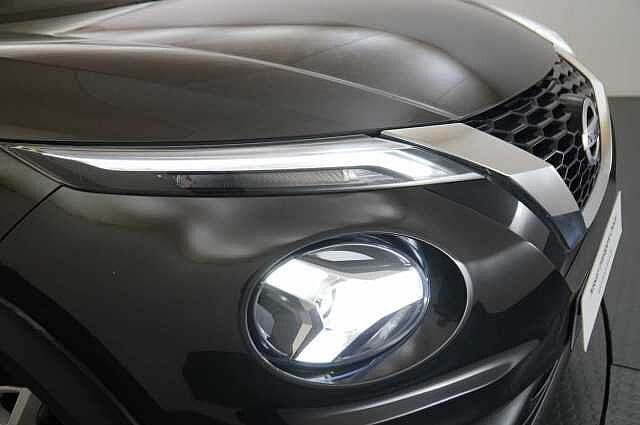 Nissan Juke 1.0 DIG-T 117 N-Connecta with Sat Nav and Rear View Camera