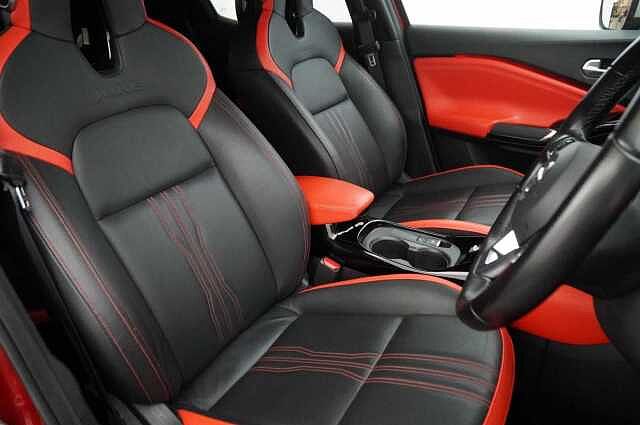 Nissan Juke 1.0 DIG-T 114 Tekna+ with BOSE and Drive Assist + Tow Bar and Orange Pack