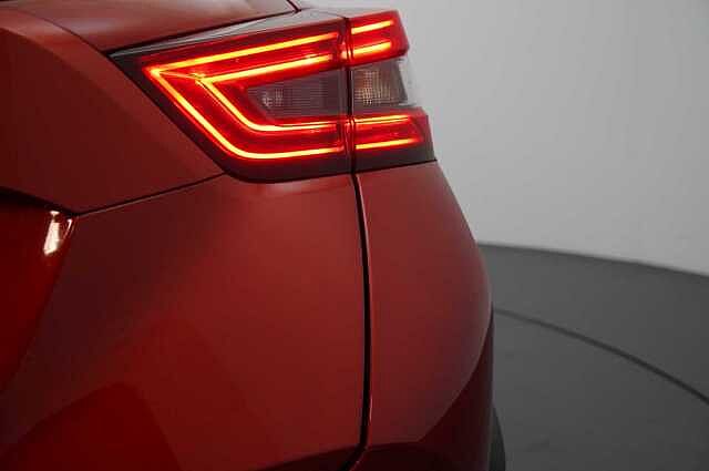 Nissan Juke 1.0 DIG-T 114 Tekna+ with BOSE and Drive Assist + Tow Bar and Orange Pack