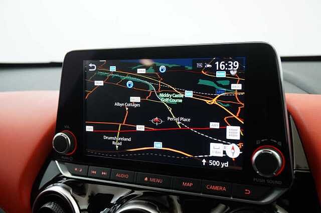 Nissan Juke 1.0 DIG-T 114 Tekna+ with BOSE and Drive Assist + Tow Bar and Orange Pack