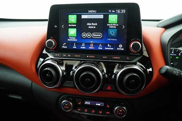 Nissan Juke 1.0 DIG-T 114 Tekna+ with BOSE and Drive Assist + Tow Bar and Orange Pack