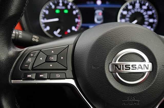 Nissan Juke 1.0 DIG-T 114 Tekna+ with BOSE and Drive Assist + Tow Bar and Orange Pack