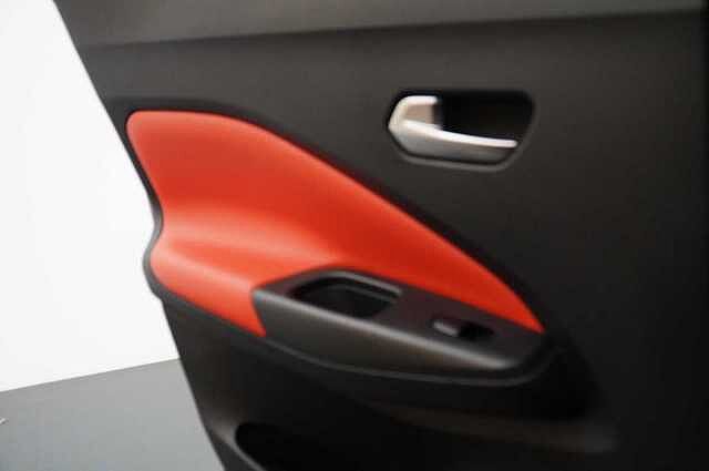 Nissan Juke 1.0 DIG-T 114 Tekna+ with BOSE and Drive Assist + Tow Bar and Orange Pack