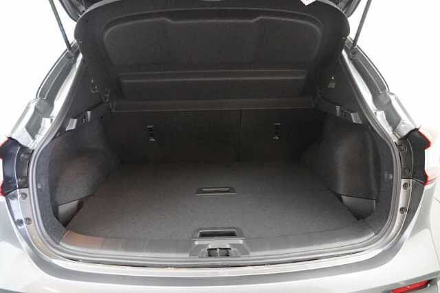 Nissan Qashqai 1.3 DIG-T 140 N-Connecta with Glass Roof + Sat Nav and 360 View Cameras