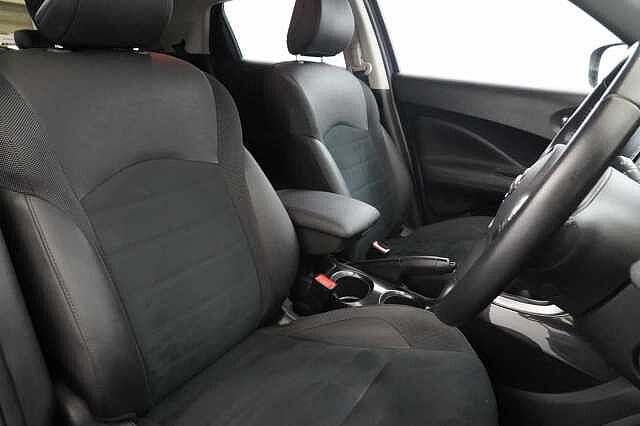 Nissan Juke 1.6 112 BOSE Personal Edition with Nav and Rear Camera + Black Style Pack