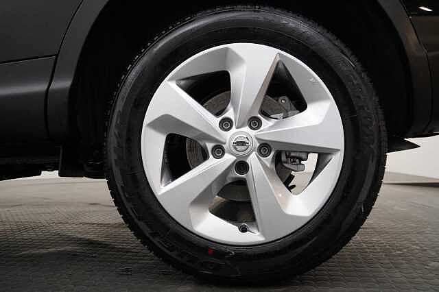 Nissan Qashqai 1.3 DIG-T 160 Acenta Premium with Sat Nav and Rear View Camera