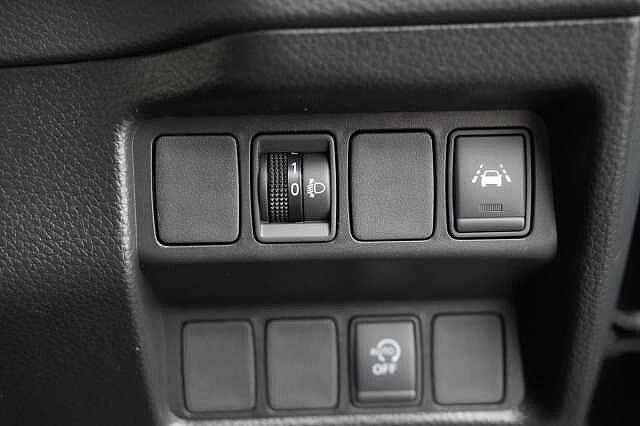 Nissan Qashqai 1.3 DIG-T 160 Acenta Premium with Sat Nav and Rear View Camera